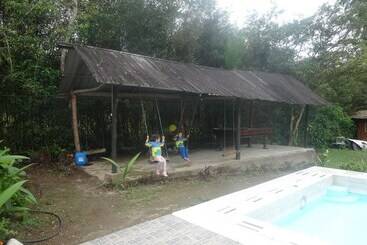 Hotel Cabañas Golden Tanager