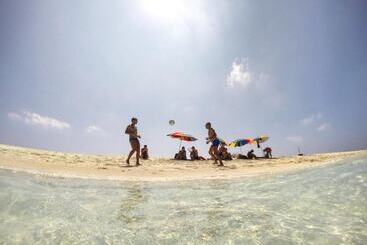 ペンション Arivilla Mathiveri