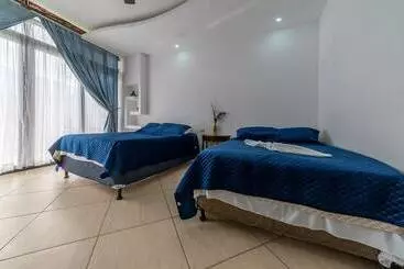 هتل Rancho Grande