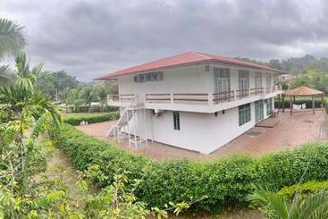 Hotel Rancho Playa Del Sol