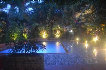 Bed and Breakfast Eden Atenas