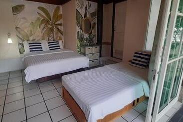 Hotel Cookies Salad Resort