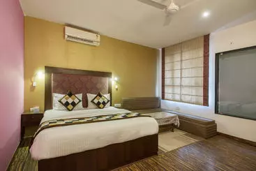 هتل Meenakshi Near Railway Station Jaipur