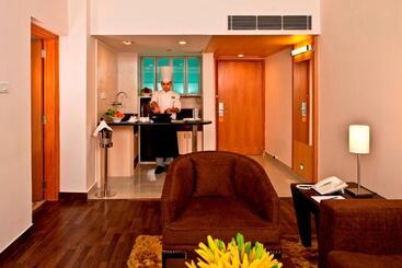 Red Fox By Lemon Tree Hotels, Bhiwadi