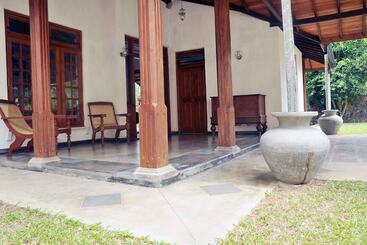 Жильё для туристов Lanrich Villa