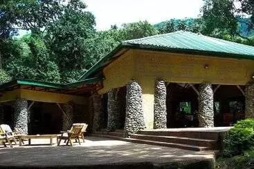 Equator Snow Geo Lodge