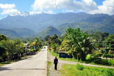هتل Hospedaje En El Lago