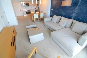 Hotel Stunning Ocean & Bay View Residence 1 Bed 1 Bath @ Beachwalk