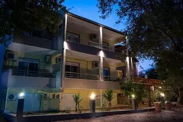 Hotelli Kipos Resort