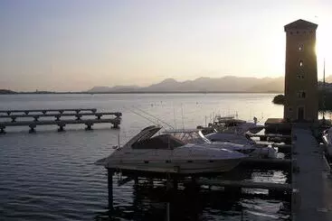 Hotel Savana At Porto Cupecoy Marina