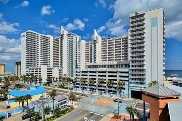 מלון דירות Ocean Walk Collection