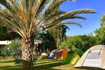 ベッドアンドブレックファースト Angora Motel & Camping & Restaurant