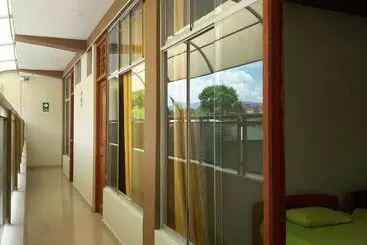 ホテル Hospedaje Jhunior