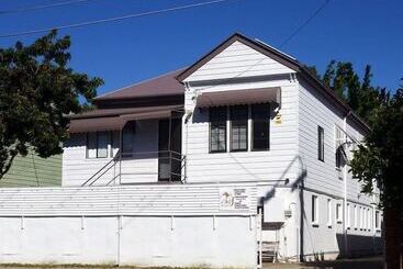 Gonow Family Backpackers Hostel