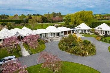 Hotel Rural Silverstream Alpaca Farmstay & Tour