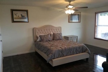 Motel Anchor Inn & Suites