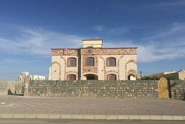 پانسیون Stone House