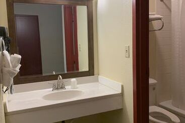 فندق Fairbridge Inn Express Hiawatha