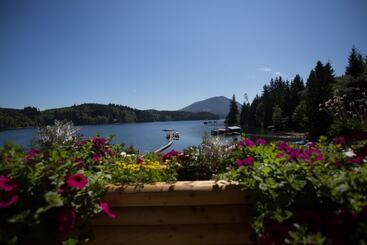 Kagoagh Resort And Fishing Lodge