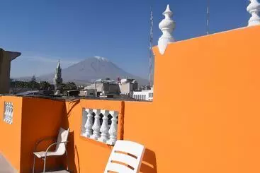 Mango Hostel Bed & Breakfast