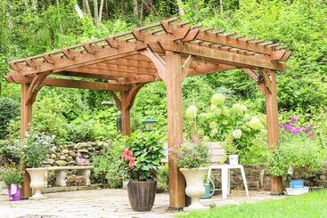 מוטל Chatham Travel Lodge