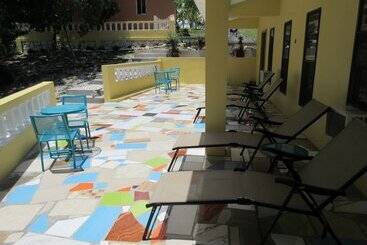 پانسیون L Anse A L Eau Beach House