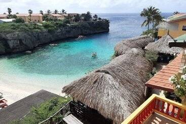 Bahia Apartments & Diving