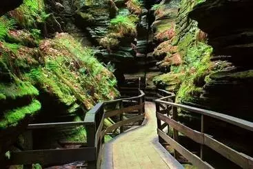 Edge O Dells Resort   21 And Older