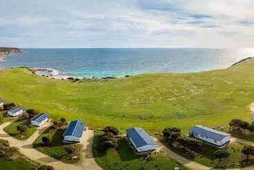 Mökkimajoitus Waves And Wildlife