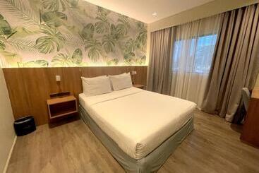 فندق Luisita Central Park