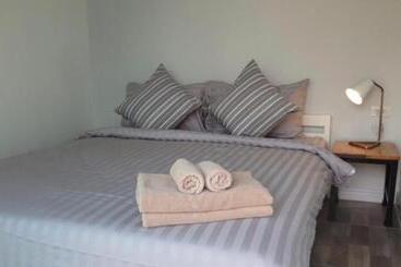 בית מלון כפרי Non Du Lay Guesthouse