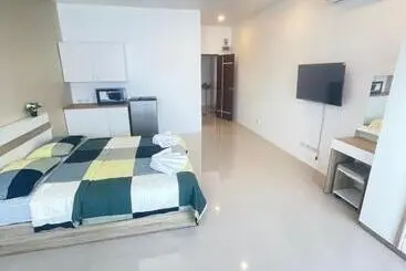 Hotel The Bedroom Nai Harn Beach