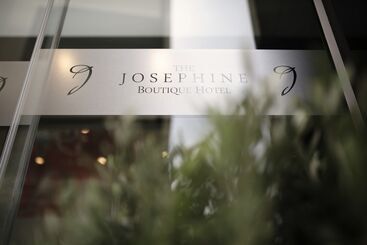 هتل The Josephine Boutique