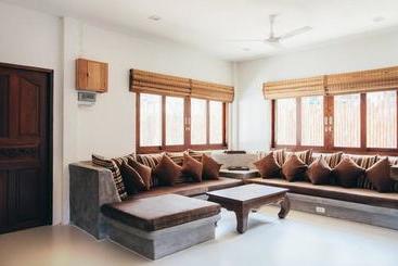 ツーリストアパートメント Sukhavati Villa