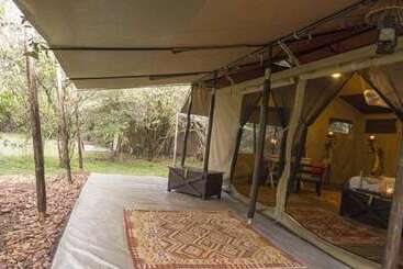 Mara Crossing Camp