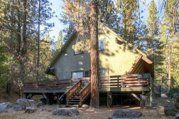 Сельский дом Scenic Wonders Yosemite Creekside Loft