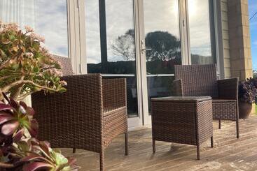 Общежитие Sow And Piglets Guesthouse