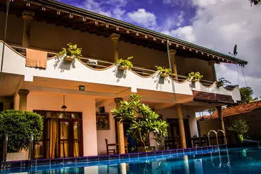 ベッドアンドブレックファースト Riverbank Bentota