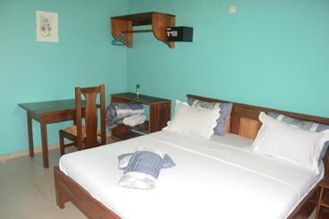 Hotel Hôtel Restaurant Gites Kribi