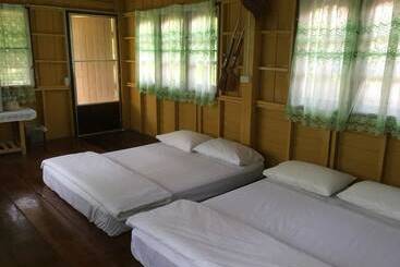 Majatalo The Little Lopburi Village