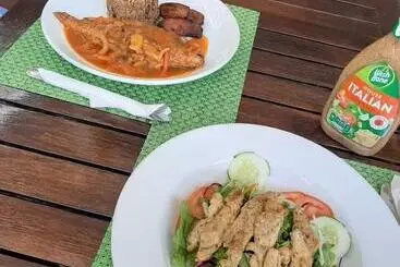 هتل Ellen Bay Inn