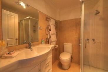 بنسيون Sheer Pleasure Accommodation