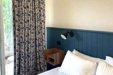 The Albion Motel Castlemaine