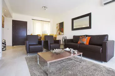 Chloraka Terrace Apartments