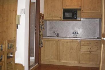 דירות לתיירים Cornostella