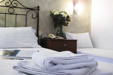 בית מלון כפרי Azur