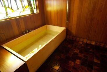 ریوکان Tsukihitei