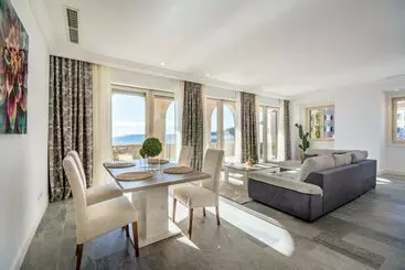 هتل Apartment Sea View By My Way