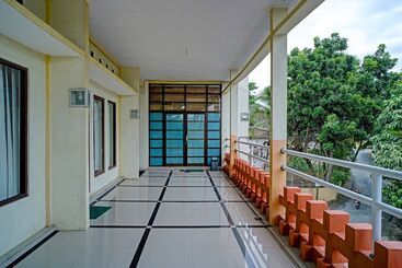 Oyo 90979 Ryfana Residence Syariah