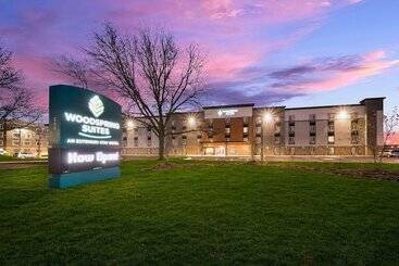 Отель Woodspring Suites Dearborn   Detroit